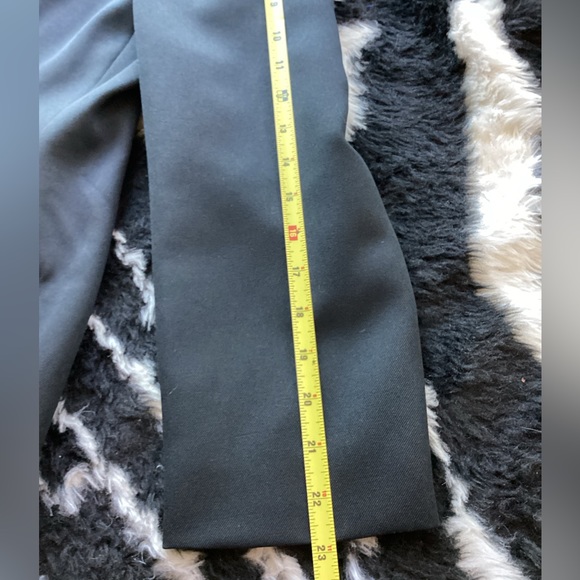 Vintage 1980’s Black & Gold Blazer. B30 - Picture 9 of 15